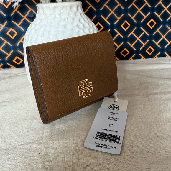 NWT Tory Burch Britten Compact Wallet  Pebbled Leather In moose brown - Picture 2 of 10
